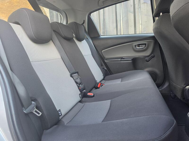 Toyota Yaris 1.5 VVT-h Icon Tech E-CVT Euro 6 (s/s) 5dr thumbnail 22