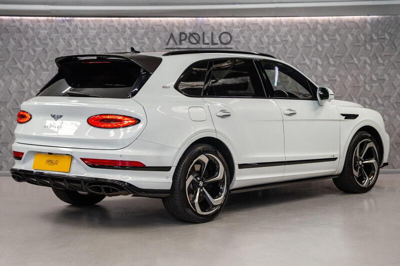 Bentley Bentayga view 2