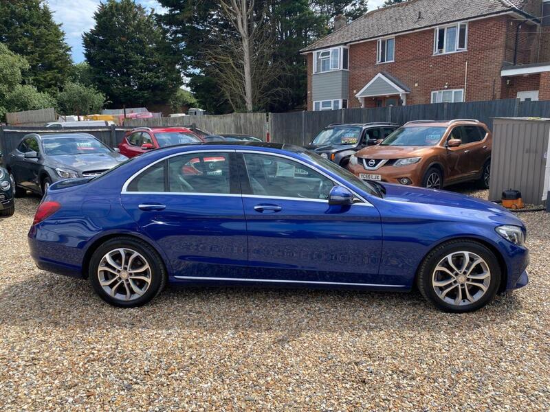 Mercedes-Benz C Class view 4