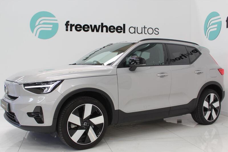 2023 Volvo XC40 in Silver — image 4 of 73