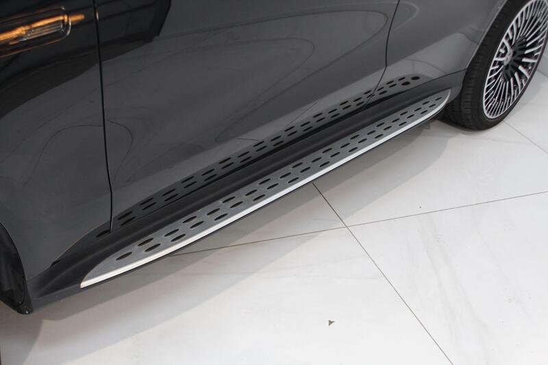 2023 Mercedes-Benz EQC in Black — image 10 of 89
