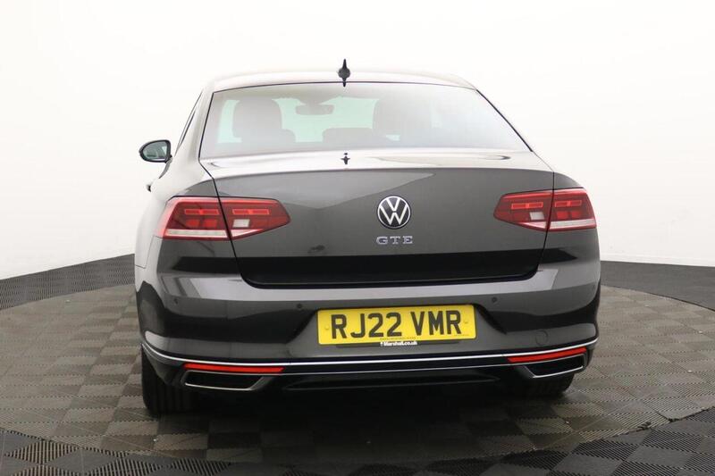Volkswagen Passat view 5