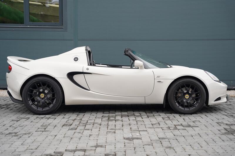 Lotus Elise view 3