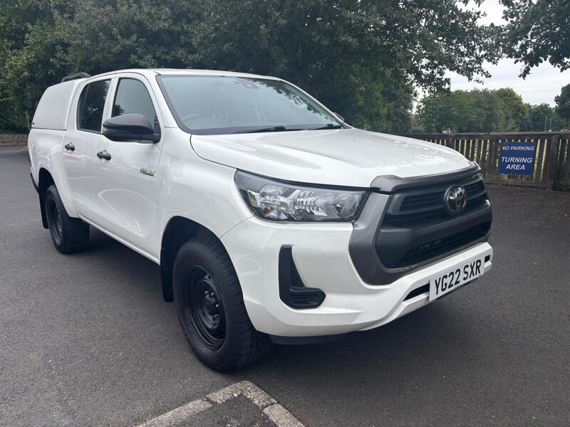 Toyota Hilux main image