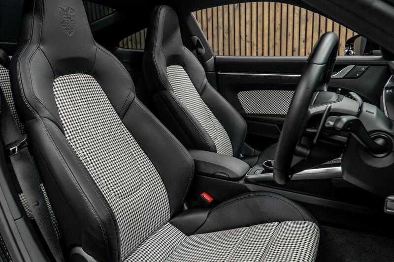 Porsche 911 view 2