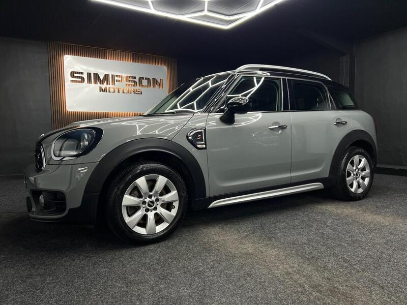Mini Countryman view 3