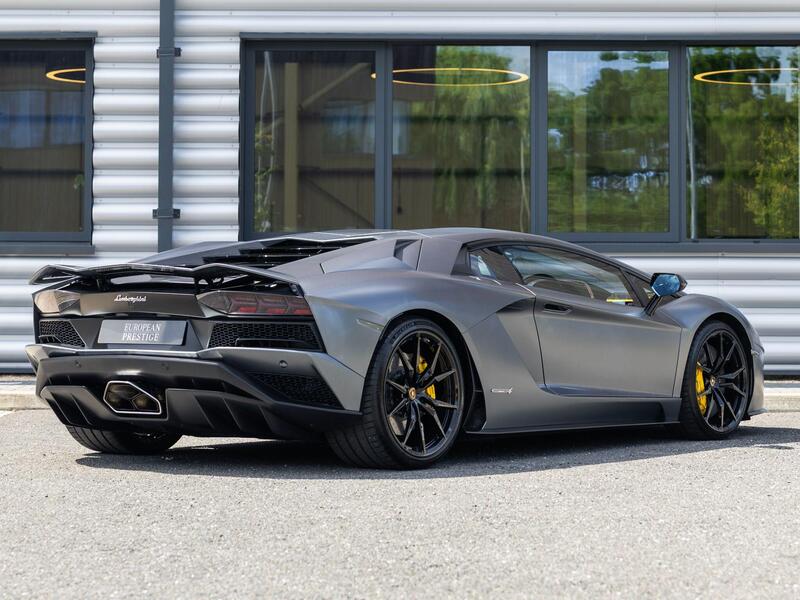 Lamborghini Aventador view 3