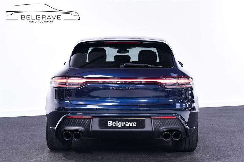 Porsche Macan view 6