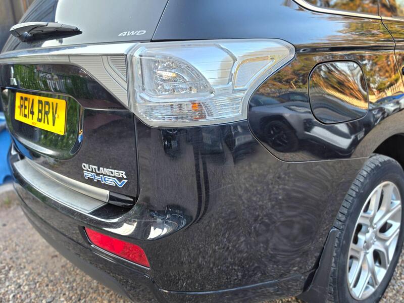 Mitsubishi Outlander 2.0h 12kWh GX4h CVT 4WD Euro 5 (s/s) 5dr thumbnail 13