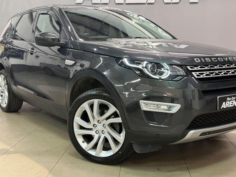 Land Rover Discovery Sport view 3