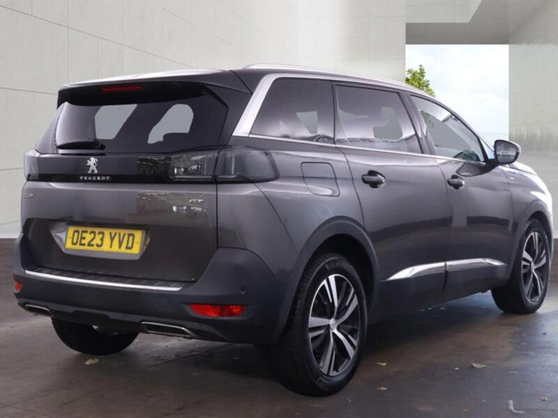 Peugeot 5008 view 4