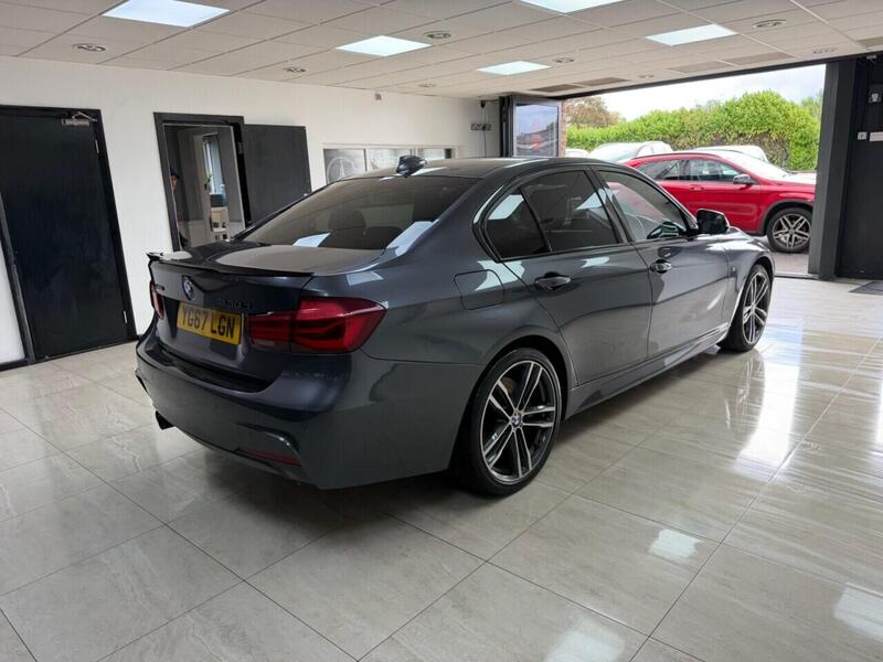 BMW 3 Series view 3
