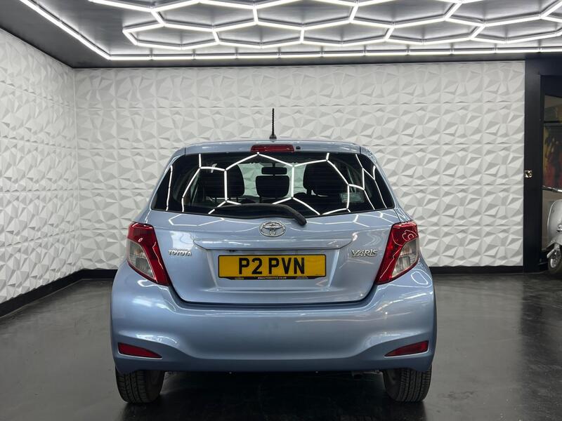 Toyota Yaris view 10