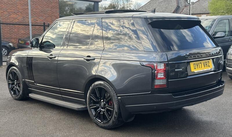Land Rover Range Rover view 3