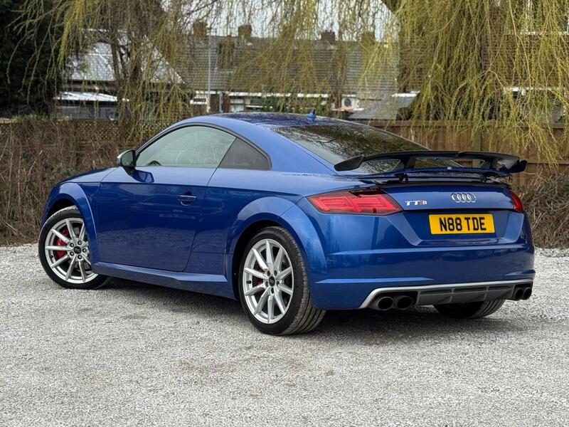 Audi Audi TTS view 2