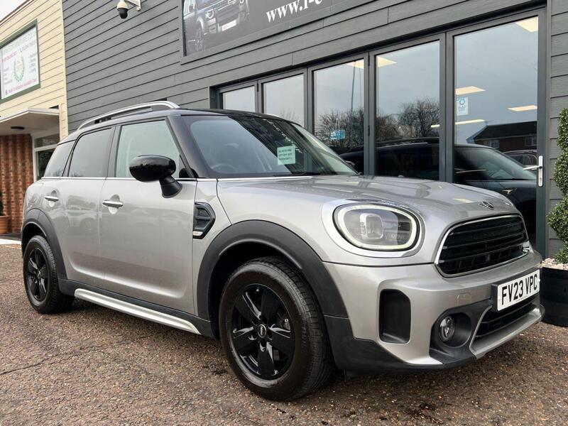 Mini Countryman view 4
