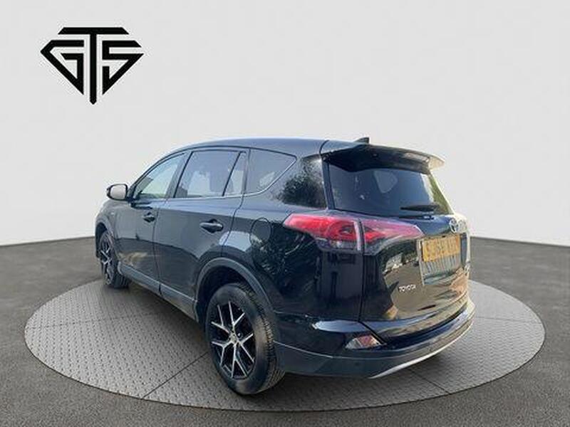Toyota Rav4 view 5