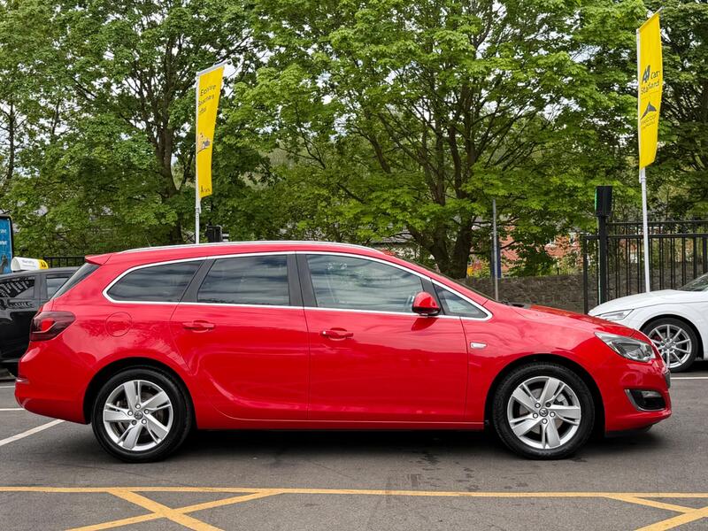 Vauxhall Astra view 3