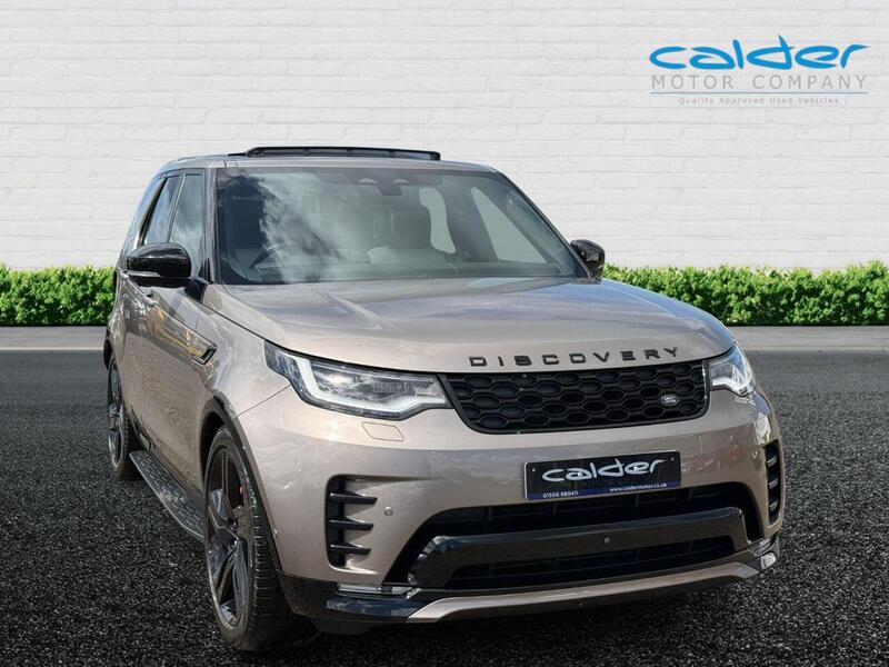 Land Rover Discovery view 3
