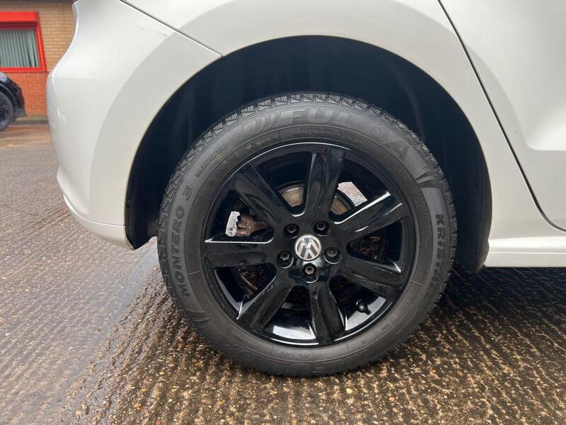 Volkswagen Polo view 25