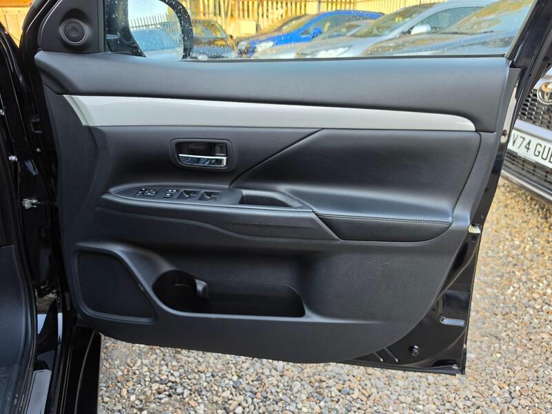 Mitsubishi Outlander 2.0h 12kWh GX4h CVT 4WD Euro 5 (s/s) 5dr thumbnail 21