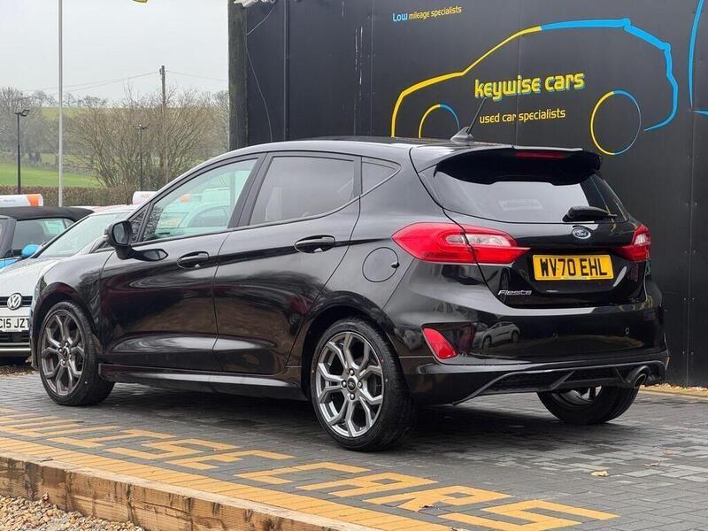 Ford Fiesta view 3