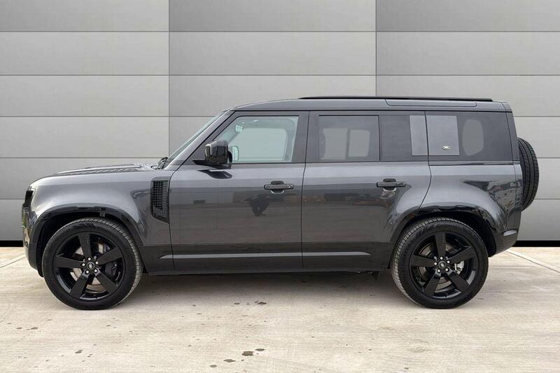 Land Rover Defender view 3
