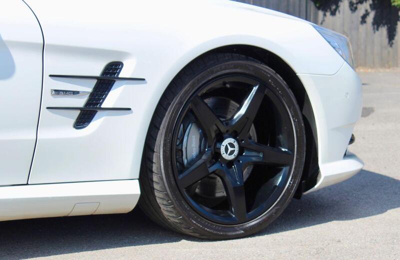 Mercedes-Benz SL view 4
