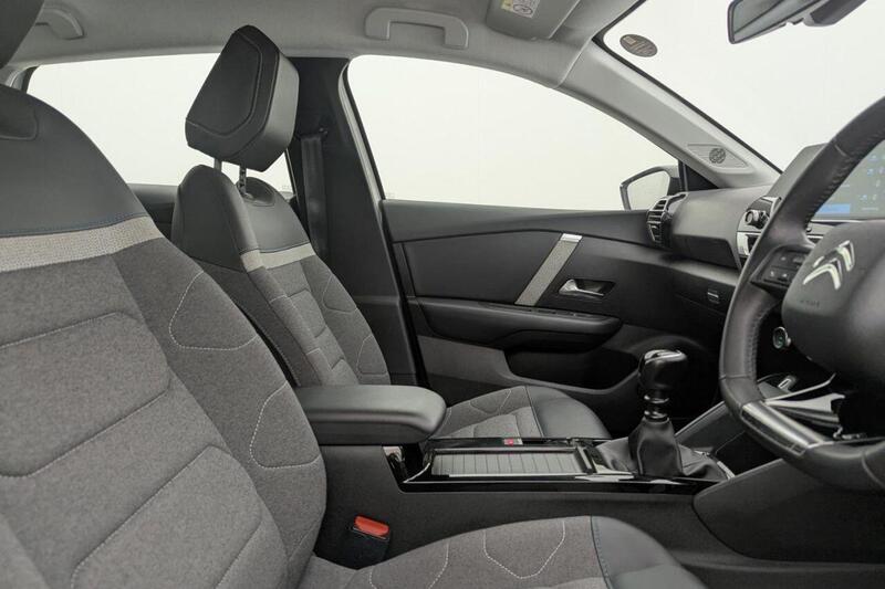 Citroen C4 view 3