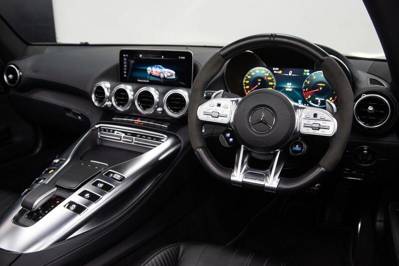 Mercedes-Benz Amg GT view 3