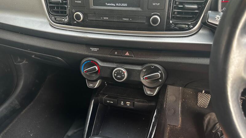 2017 Kia Rio — photo 19