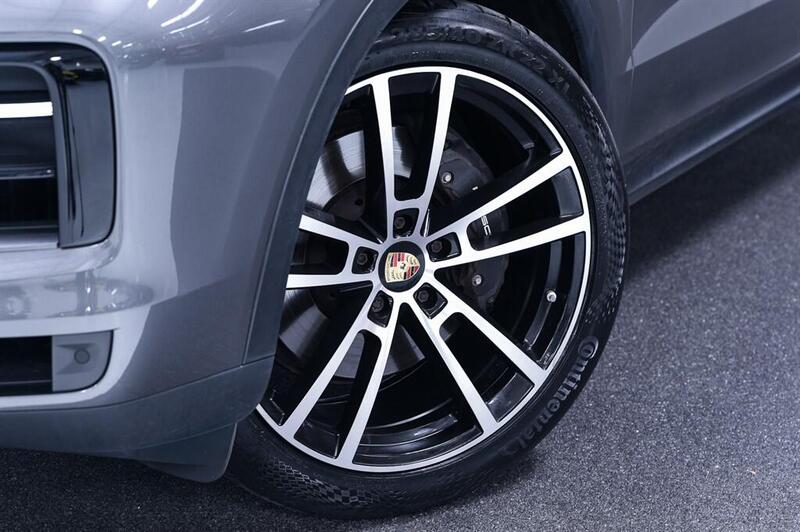 Porsche Cayenne view 6