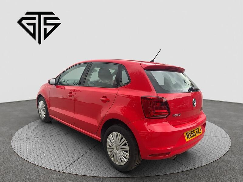 Volkswagen Polo view 5
