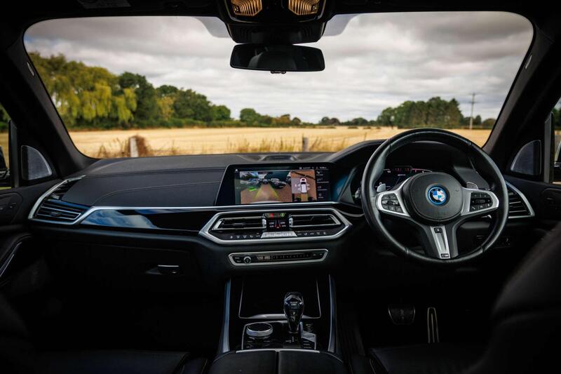 BMW X5 view 3