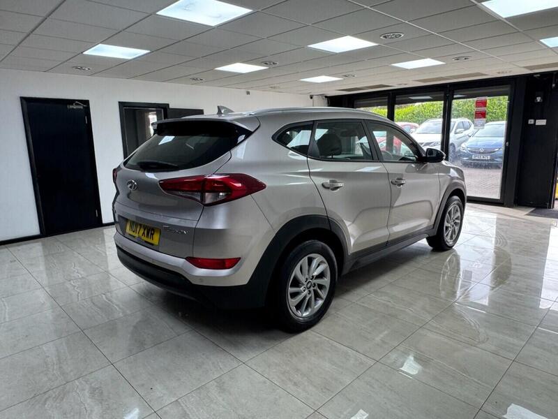 Hyundai Tucson view 3