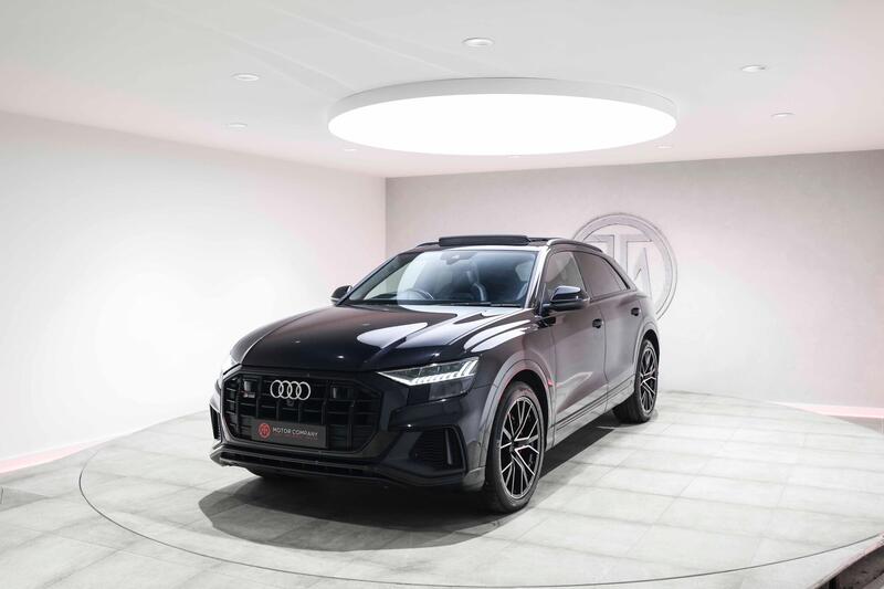 Audi SQ8 view 7
