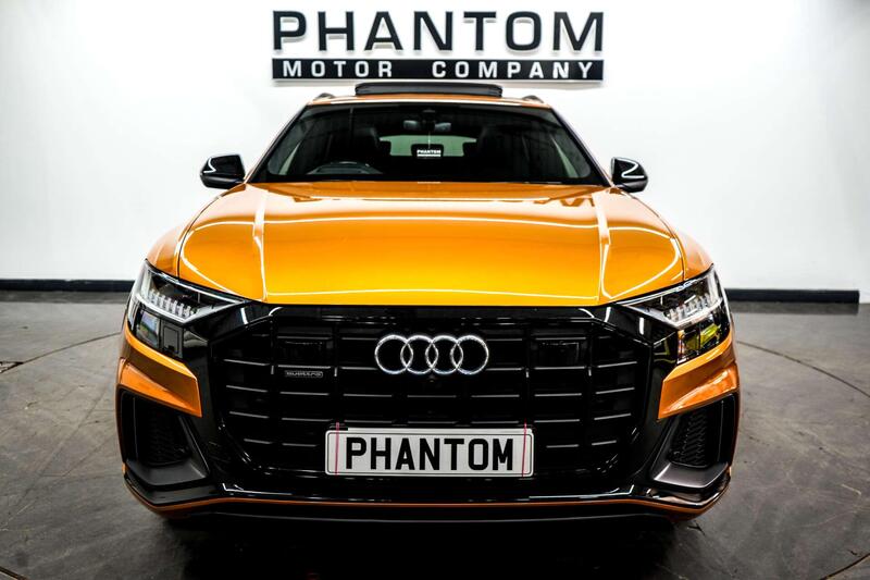 Audi Q8 view 6
