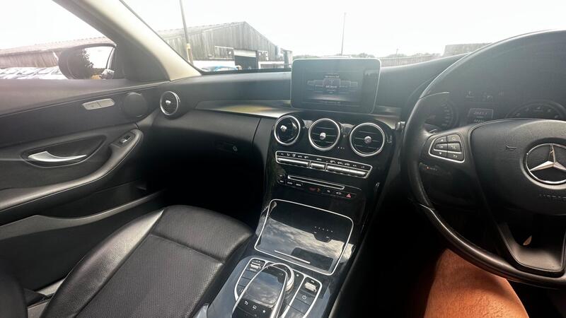 2015 Mercedes-Benz C Class — photo 8