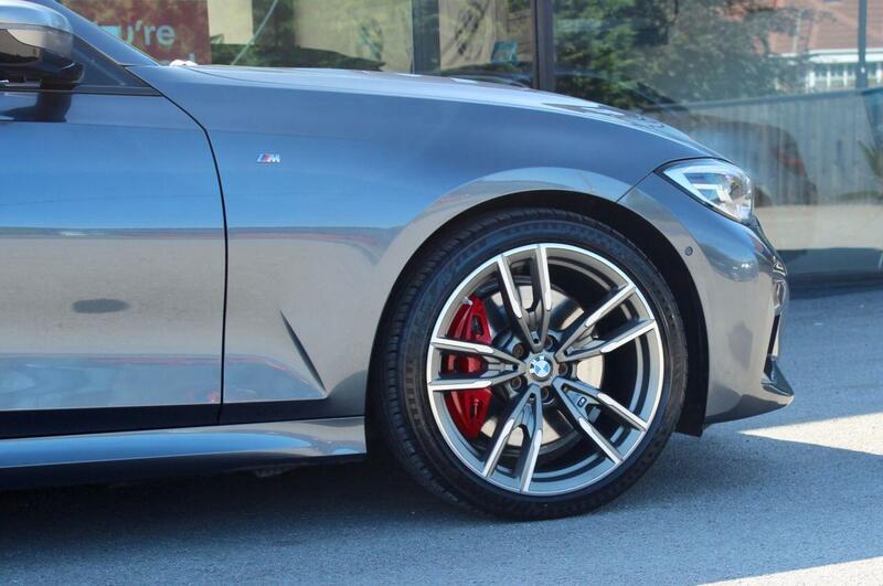 BMW 3 Series view 4