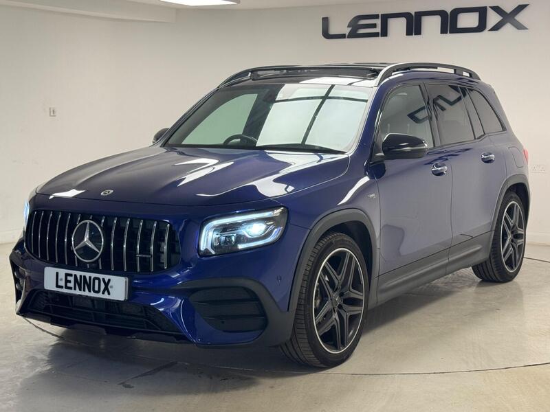 Mercedes-Benz Mercedes-Benz GLB view 3