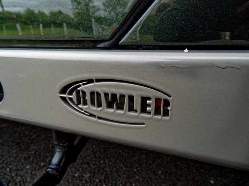 Land Rover Defender view 16