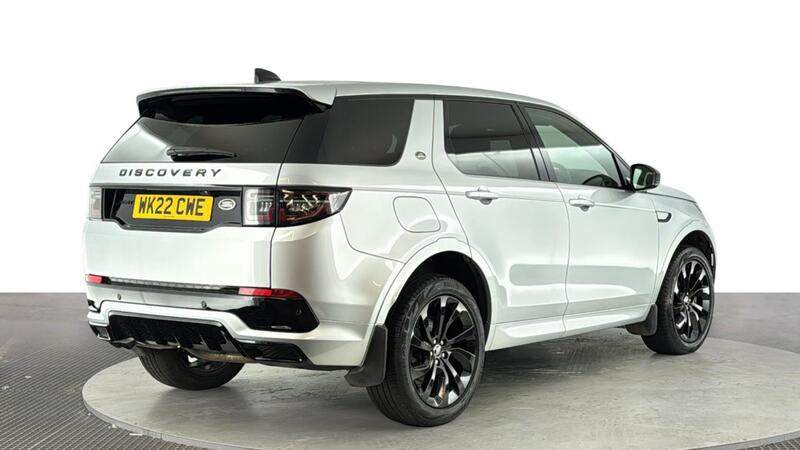 Land Rover Discovery Sport view 4
