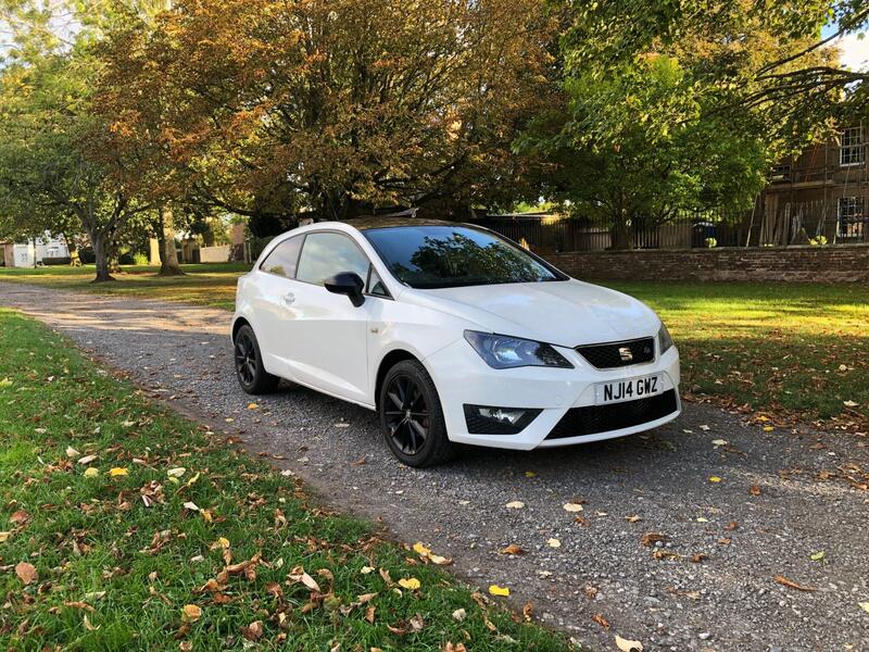 SEAT Ibiza — photo 1