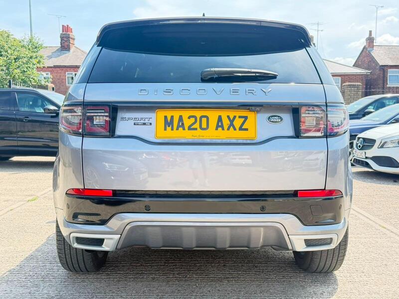 Land Rover Discovery Sport view 4
