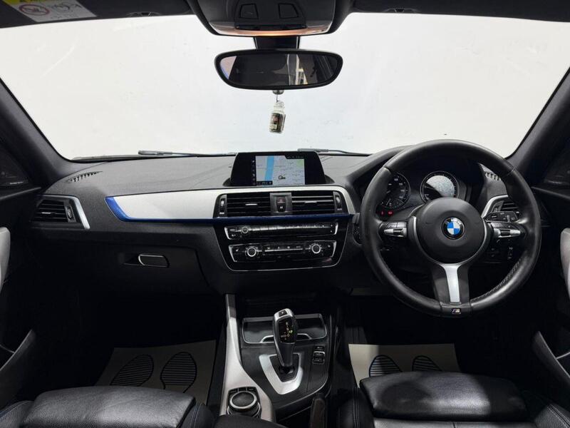 BMW 1 Series view 4