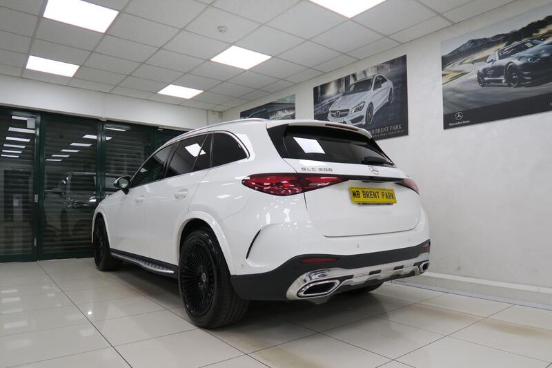Mercedes-Benz Mercedes-Benz GLC view 4