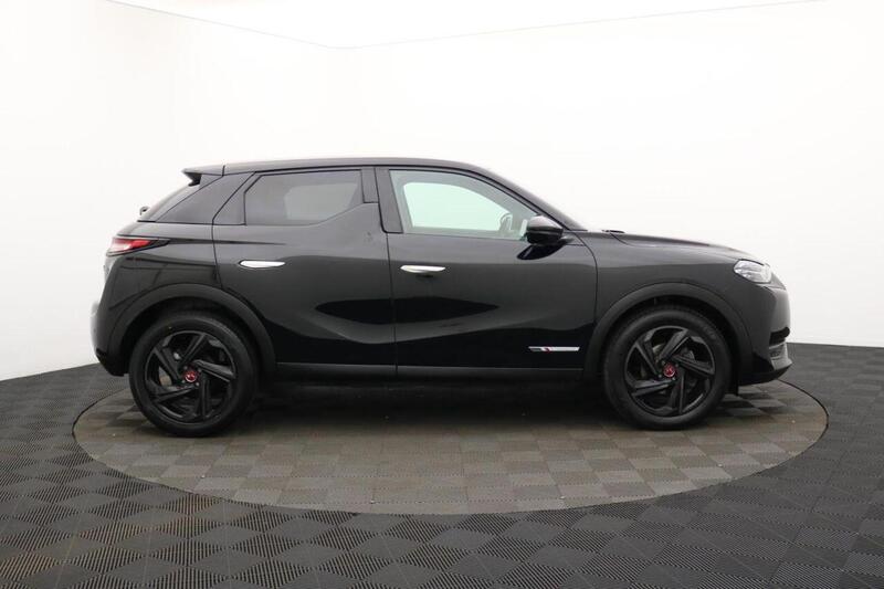 DS Automobiles DS 3 Crossback view 2