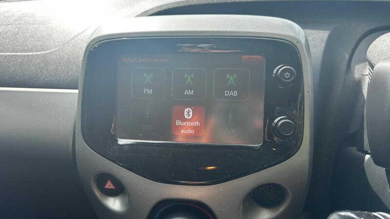 2015 Peugeot 108 — photo 26