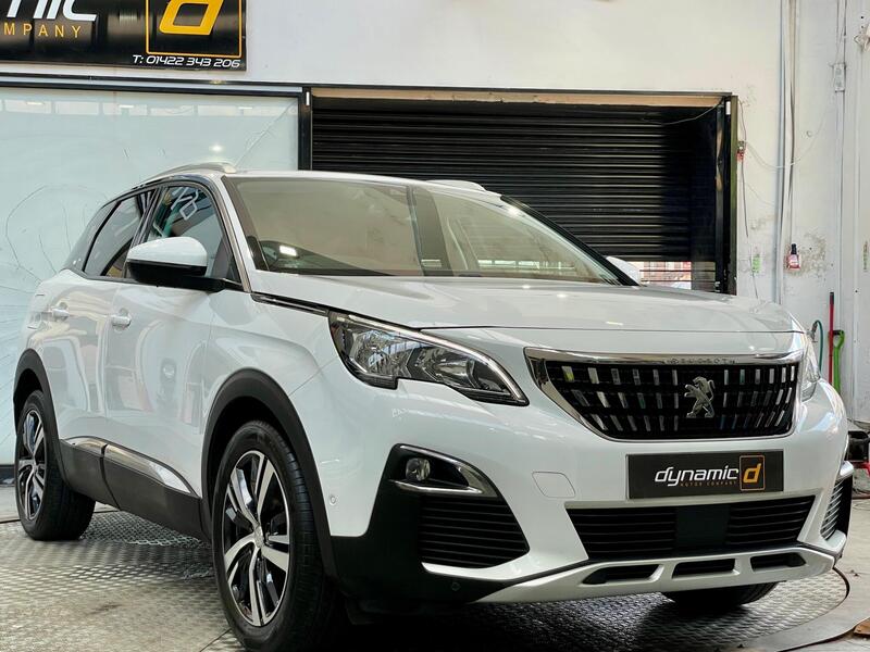 Peugeot 3008 view 2