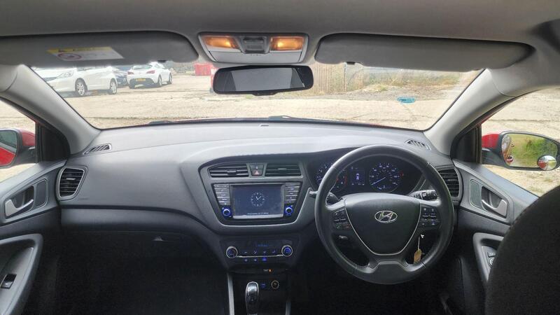 2017 Hyundai i20 — photo 20